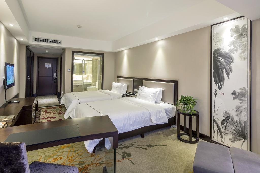 Camphor Forest Hotel Guilin Room photo
